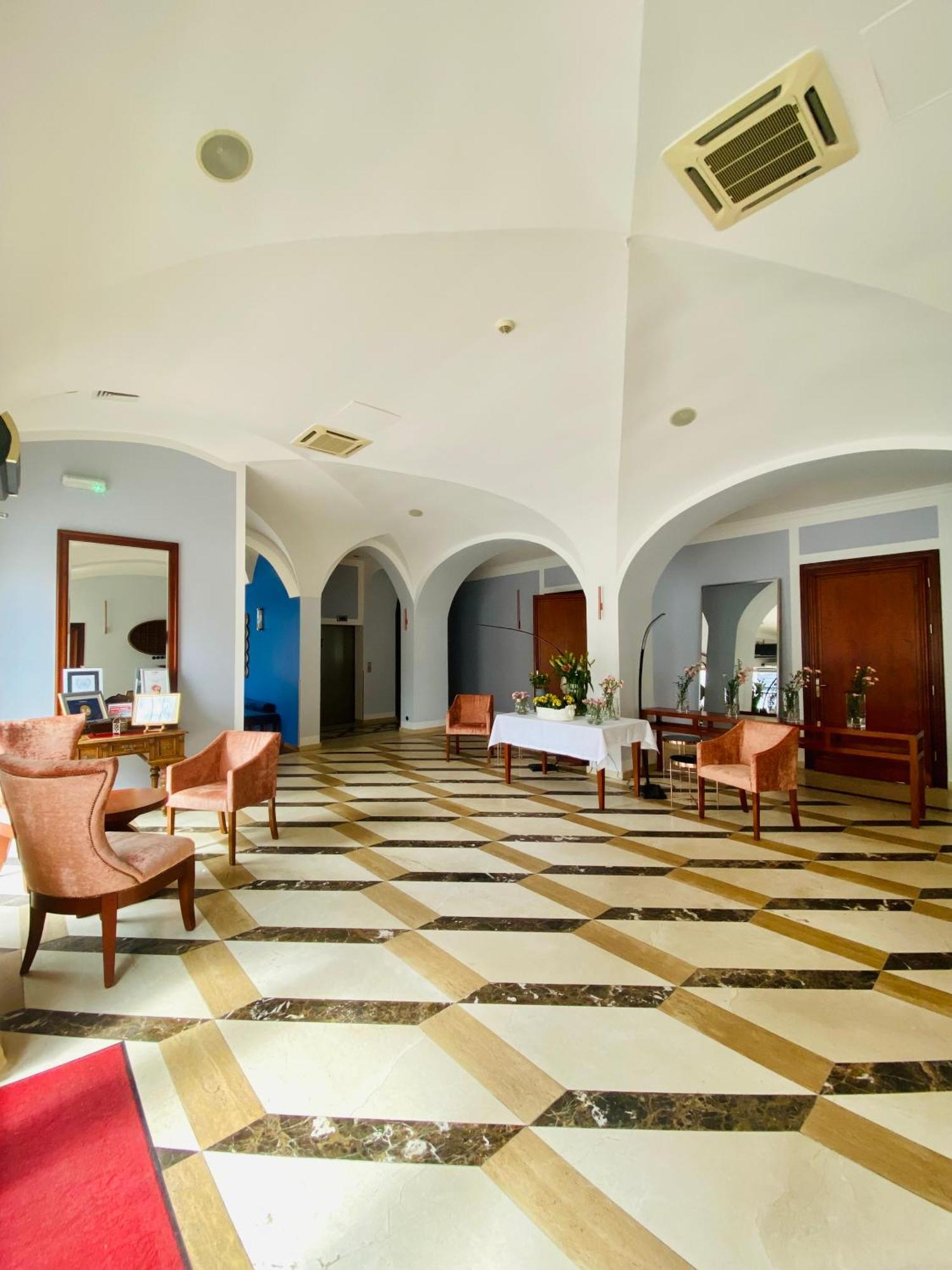 Hotel Rejs أوستكا المظهر الخارجي الصورة