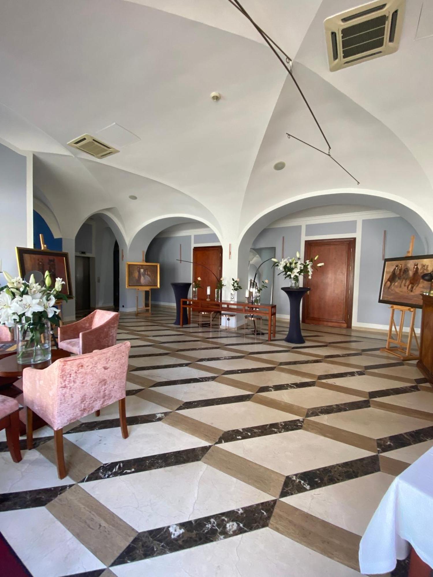 Hotel Rejs أوستكا المظهر الخارجي الصورة